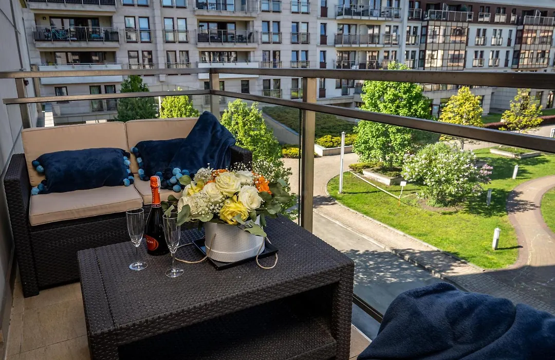 Luxury Garden Residence Apartment Pool Gym Sauna Parking-1